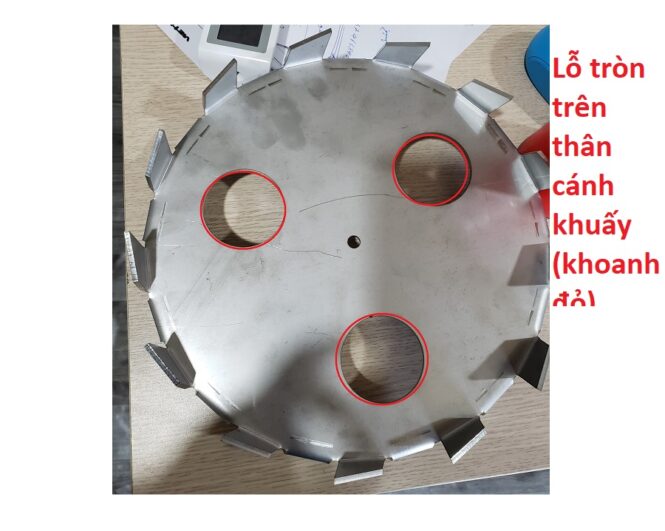 Vị trí các lỗ tròn trên thân cánh khuấy đĩa phân tán