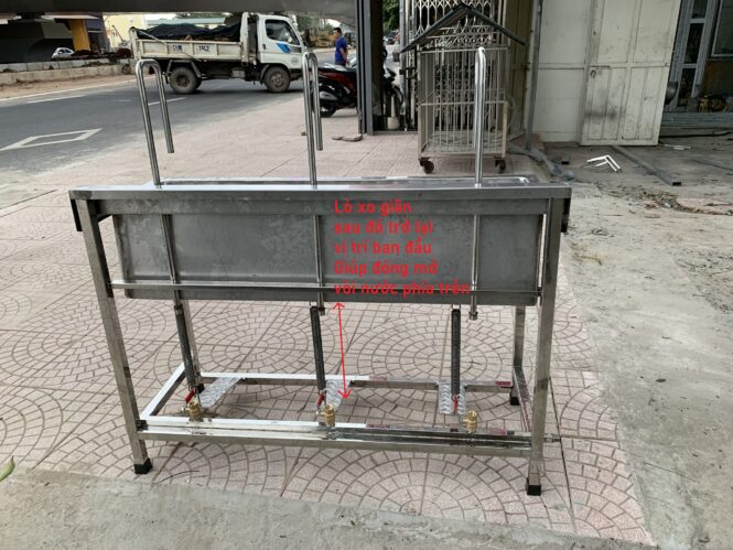 cơ chế hoạt động của vòi đạp chân tự chế
