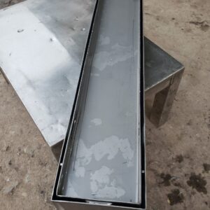 vỉ thoát sàn inox - lát gạch