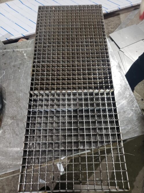 sàn grating inox