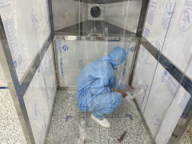 buồng xịt bụi sản phẩm