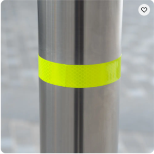 trụ chắn inox cố định có gắn phản quang