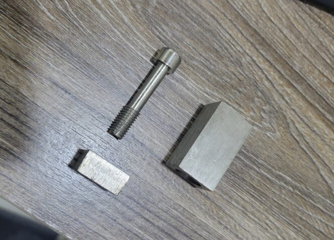 phụ kiện nắp bể nước ngầm inox