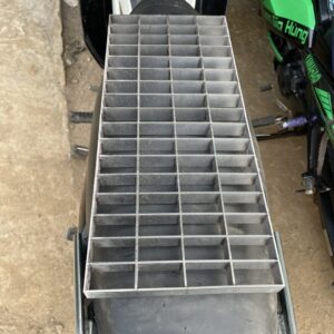 tấm sàn grating inox 304