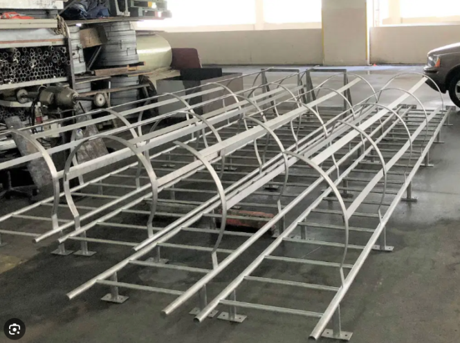 thang inox công nghiệp gia công theo yêu cầu