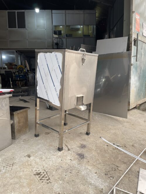Thùng chứa 50 kg gạo bằng inox