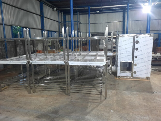 bản vẽ bàn công nhân chế biến thực phẩm