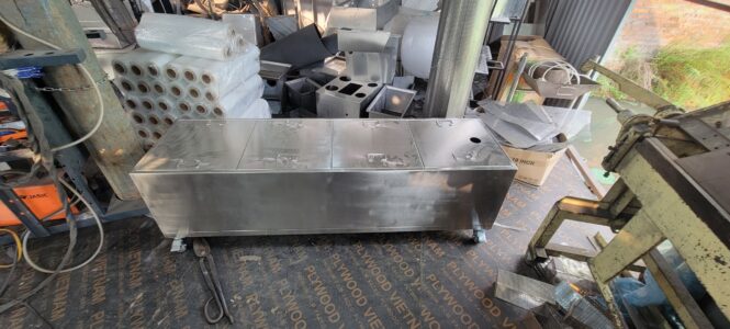 bể tách dầu cho chậu rửa chi tiết máy