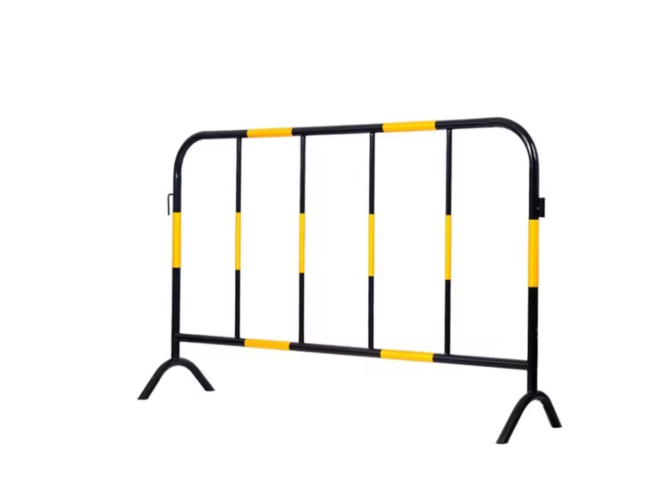 Lan can phân làn sơn màu vàng đen